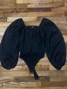 Express Black Puff-Sleeve Bodysuit with Tie Front